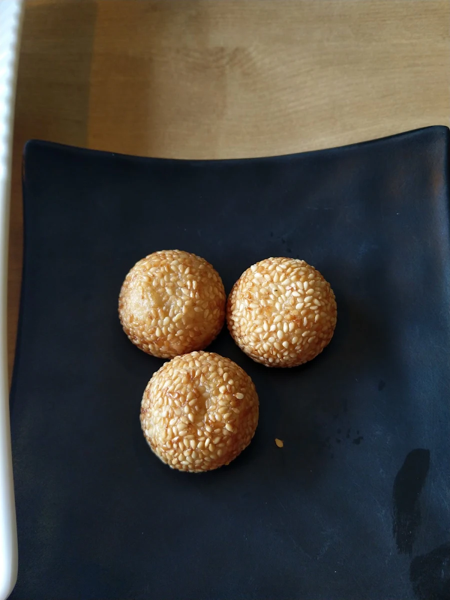 Fried Sweet Sesame Ball 10 Pieces 煎堆球